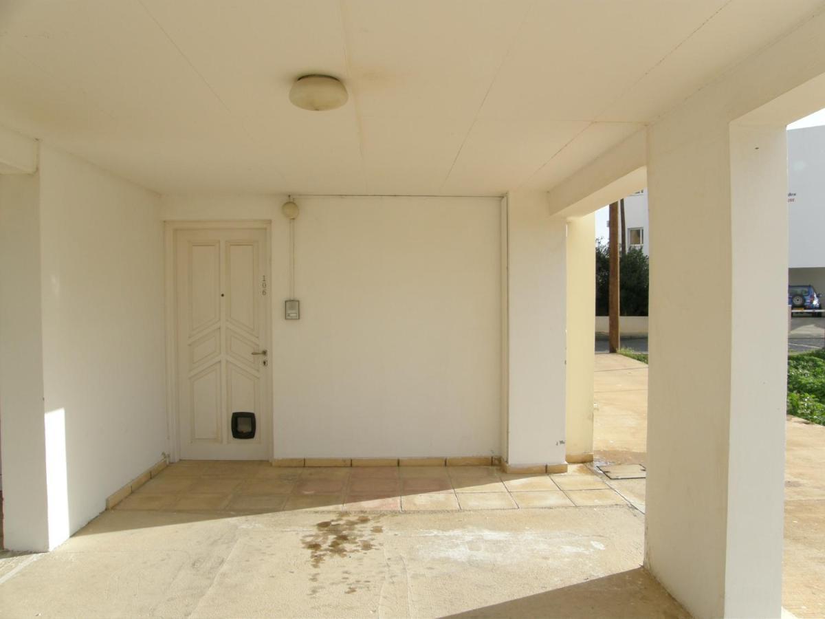 Athena And The Owl Beachside Apt Paphos Exterior foto